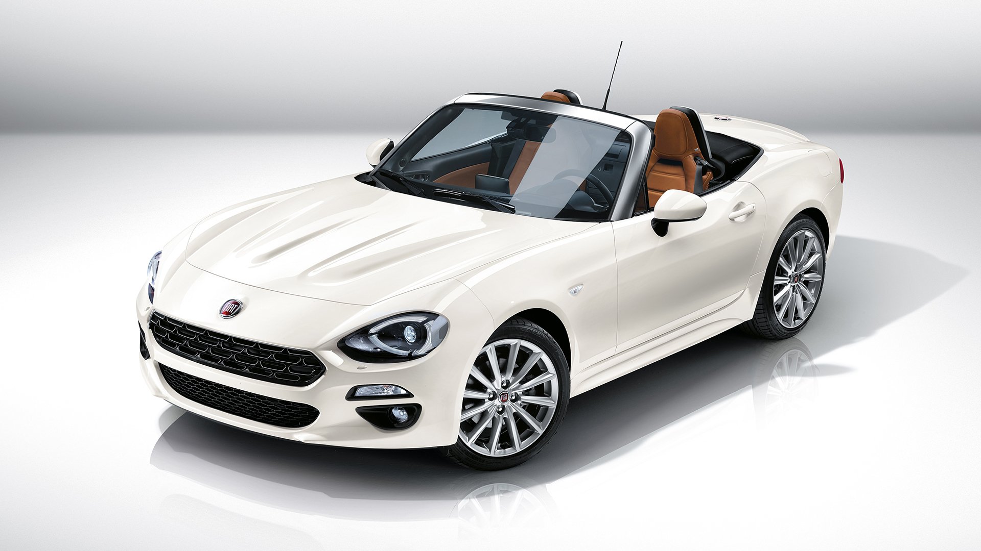 Fiat unveils new 124 Spider | Autotrader
